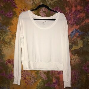 GapFit Breathe Shirt - White, long sleeves